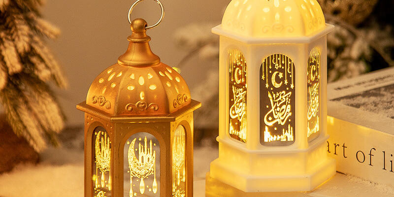 Moroccan decorative hanging mini lantern